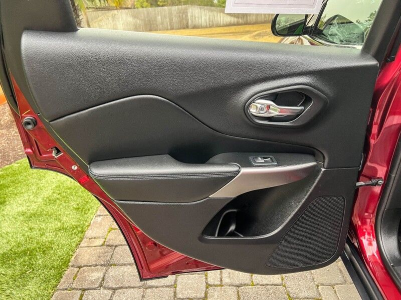 2019 Jeep Cherokee Latitude Wilmington NC