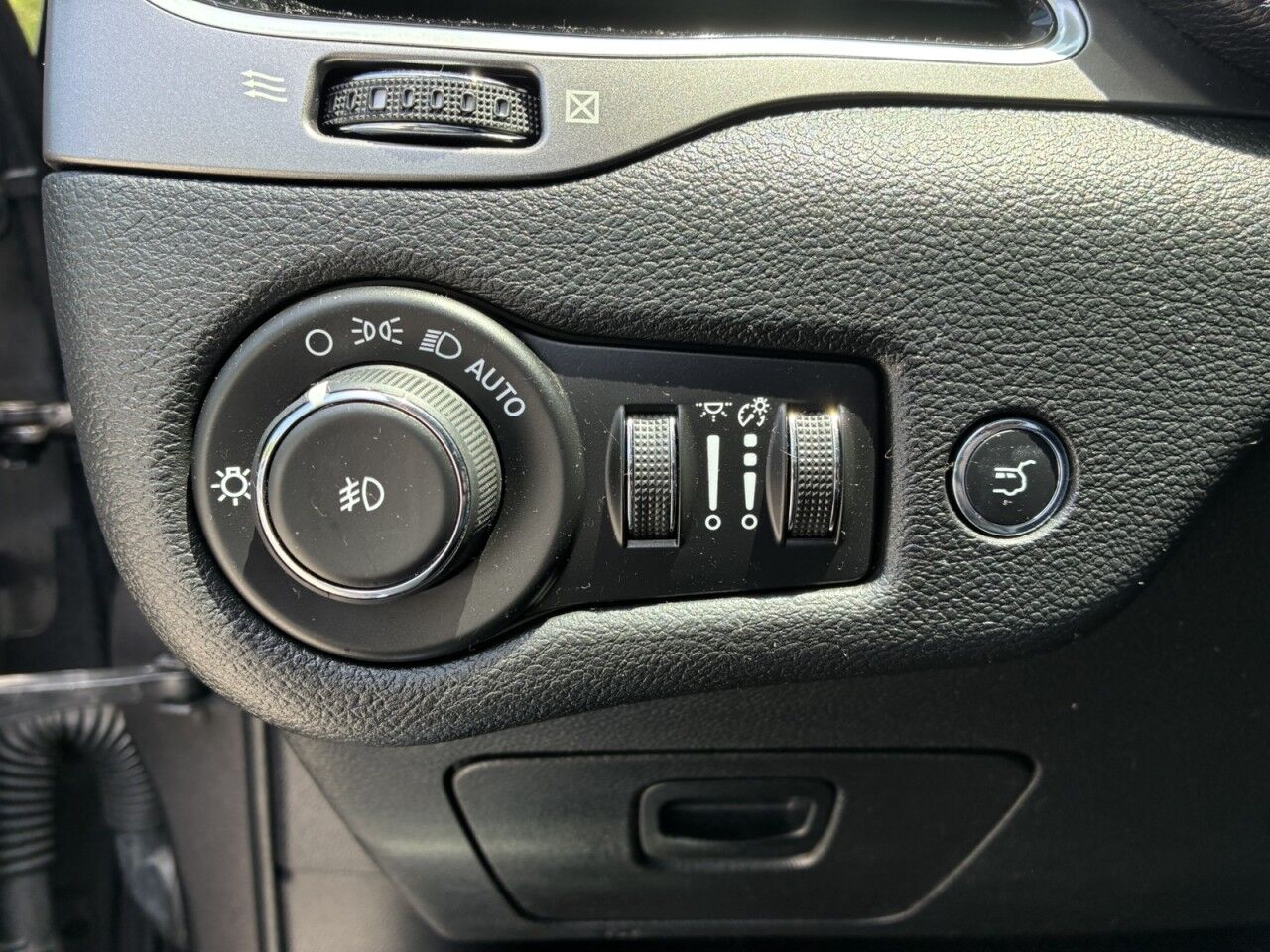 2019 Jeep Cherokee Limited Charlton MA