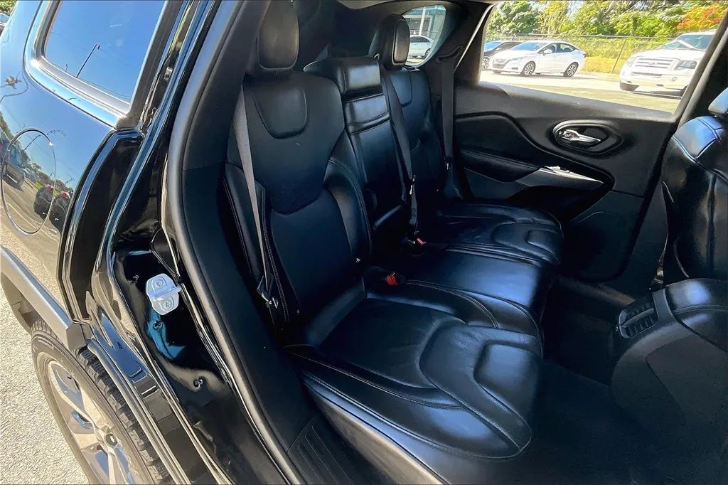 2019 Jeep Cherokee Limited Sport Utility 4D Maitland FL