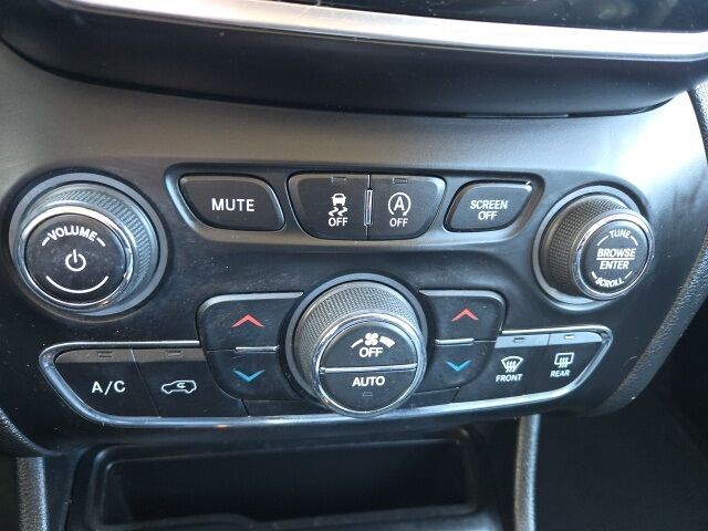 2019 Jeep Cherokee Limited West Burlington IA 2019 Jeep Cherokee Limited West Burlington IA