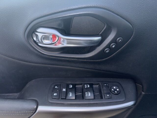 2019 Jeep Cherokee Limited West Burlington IA 2019 Jeep Cherokee Limited West Burlington IA