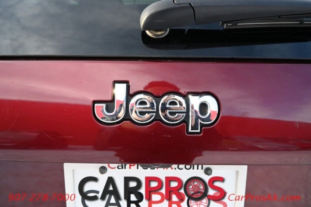 2019 Jeep Cherokee Overland - 4X4 - Technology Pkg - Heated & Cooled Leather Seats - Heated Steering Wheel - 2nd Row Heated Seats - Remote Start - Apple CarPlay - Android Auto - Adapative Cruise Control - Panoramic Sunroof - Tow Pkg Anchorage AK