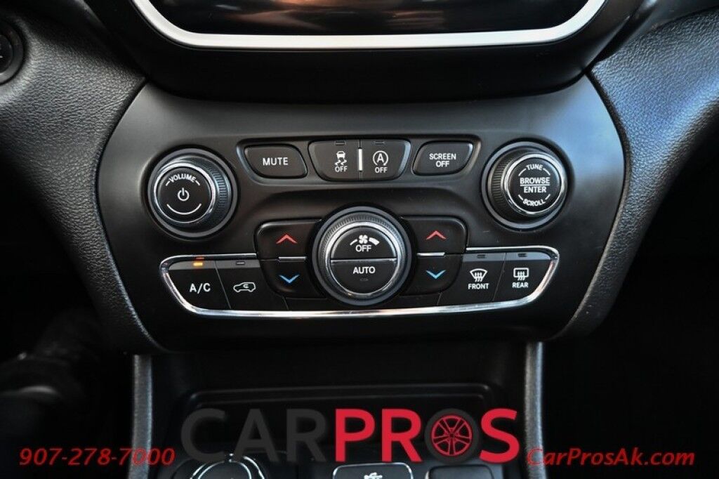 2019 Jeep Cherokee Overland - 4X4 - Technology Pkg - Heated & Cooled Leather Seats - Heated Steering Wheel - 2nd Row Heated Seats - Remote Start - Apple CarPlay - Android Auto - Adapative Cruise Control - Panoramic Sunroof - Tow Pkg Anchorage AK