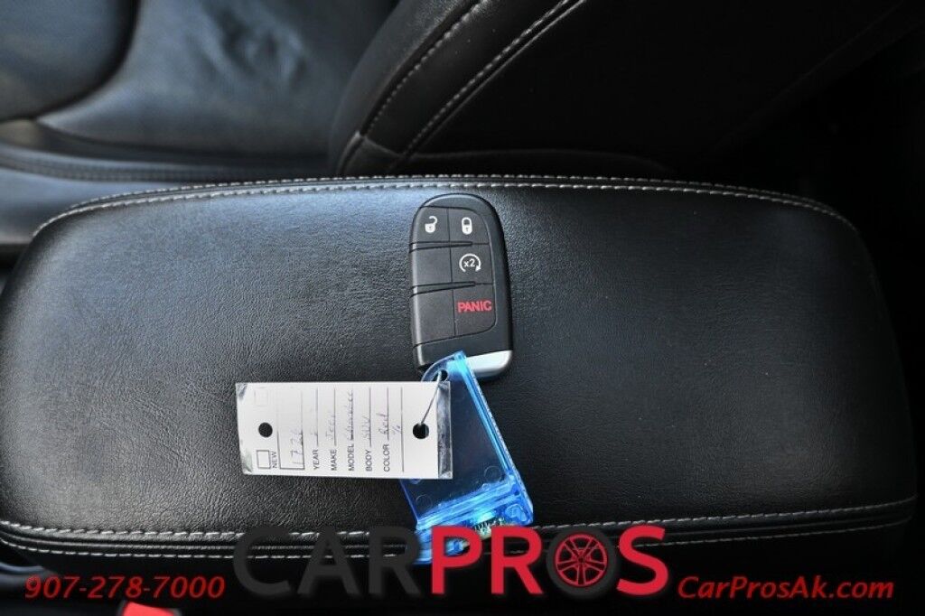 2019 Jeep Cherokee Overland - 4X4 - Technology Pkg - Heated & Cooled Leather Seats - Heated Steering Wheel - 2nd Row Heated Seats - Remote Start - Apple CarPlay - Android Auto - Adapative Cruise Control - Panoramic Sunroof - Tow Pkg Anchorage AK