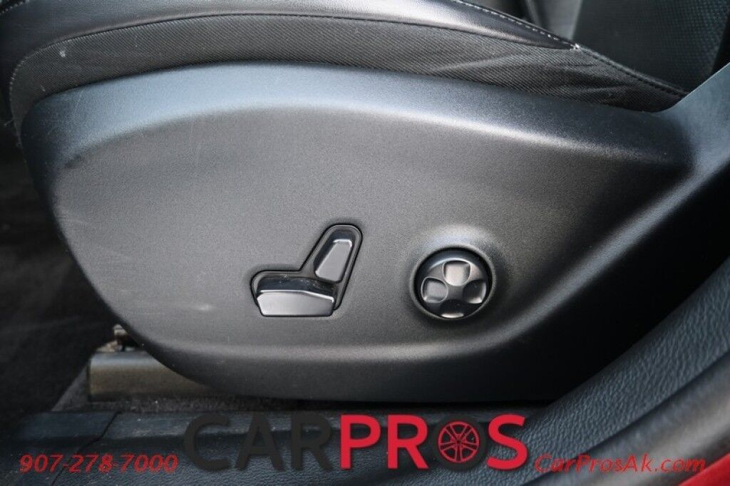 2019 Jeep Cherokee Overland - 4X4 - Technology Pkg - Heated & Cooled Leather Seats - Heated Steering Wheel - 2nd Row Heated Seats - Remote Start - Apple CarPlay - Android Auto - Adapative Cruise Control - Panoramic Sunroof - Tow Pkg Anchorage AK