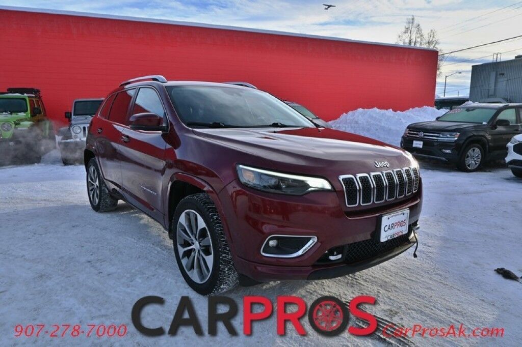 2019 Jeep Cherokee Overland - 4X4 - Technology Pkg - Heated & Cooled Leather Seats - Heated Steering Wheel - 2nd Row Heated Seats - Remote Start - Apple CarPlay - Android Auto - Adapative Cruise Control - Panoramic Sunroof - Tow Pkg
