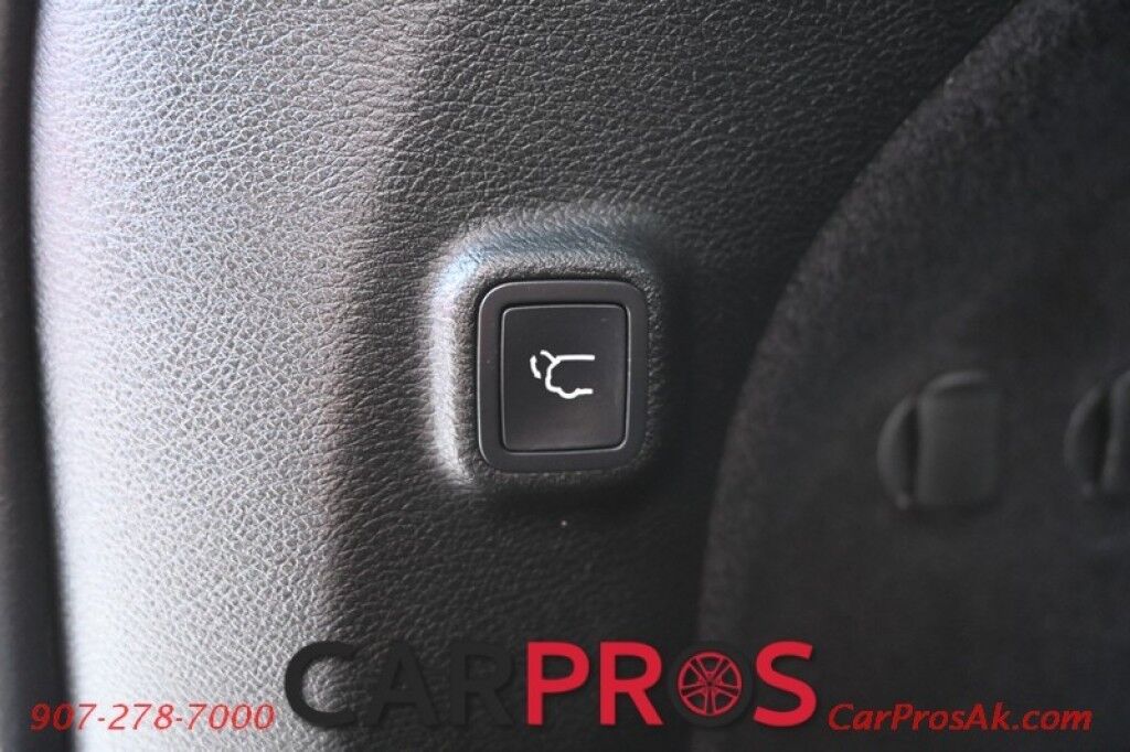 2019 Jeep Cherokee Overland - 4X4 - Technology Pkg - Heated & Cooled Leather Seats - Heated Steering Wheel - 2nd Row Heated Seats - Remote Start - Apple CarPlay - Android Auto - Adapative Cruise Control - Panoramic Sunroof - Tow Pkg Anchorage AK