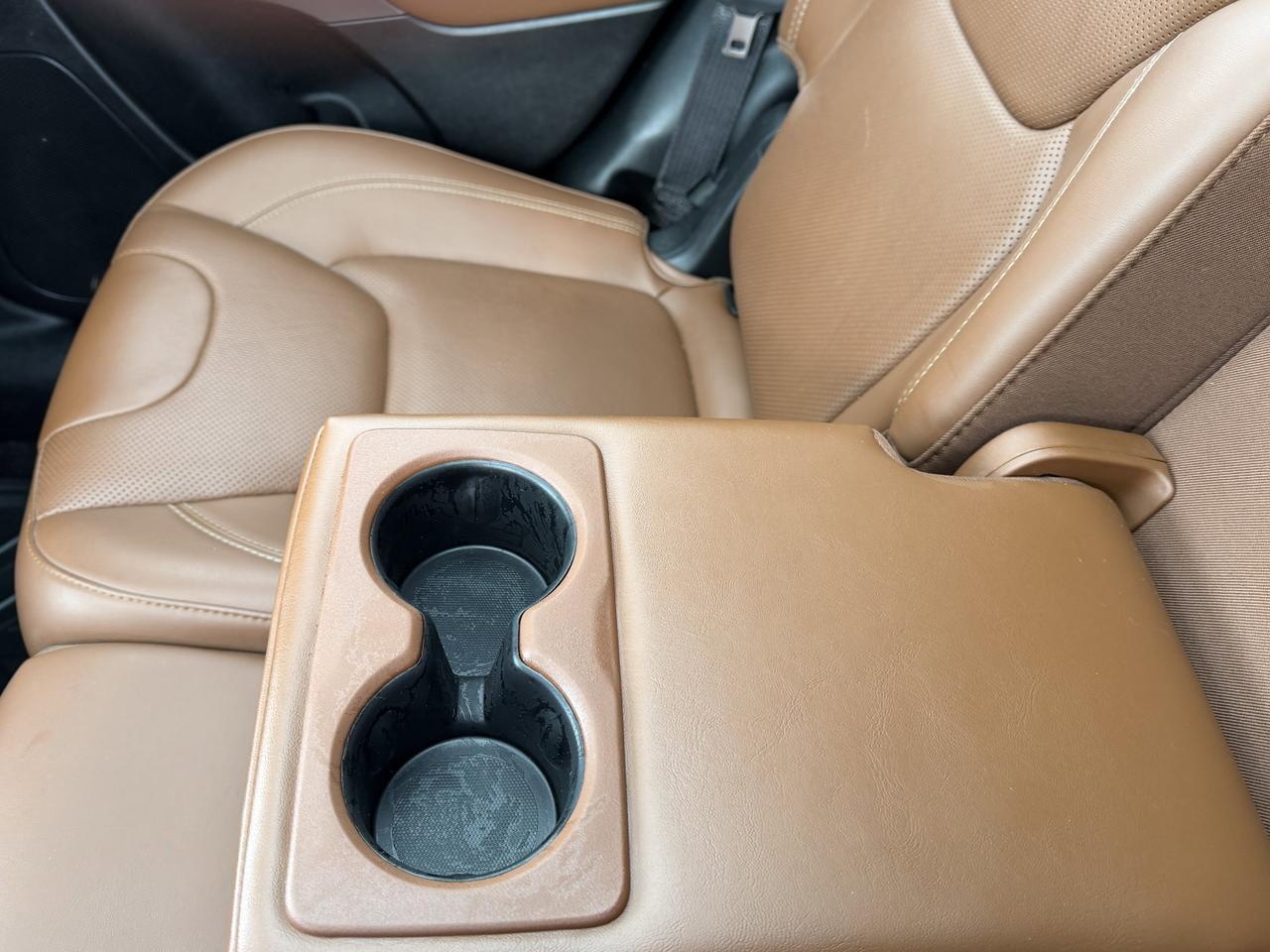 2019 Jeep Cherokee Overland 4x4 | V6 Pentastar | Leather | Heated Vented Seats | Pano Sunroof | NAV | Remote Start Redwater AB