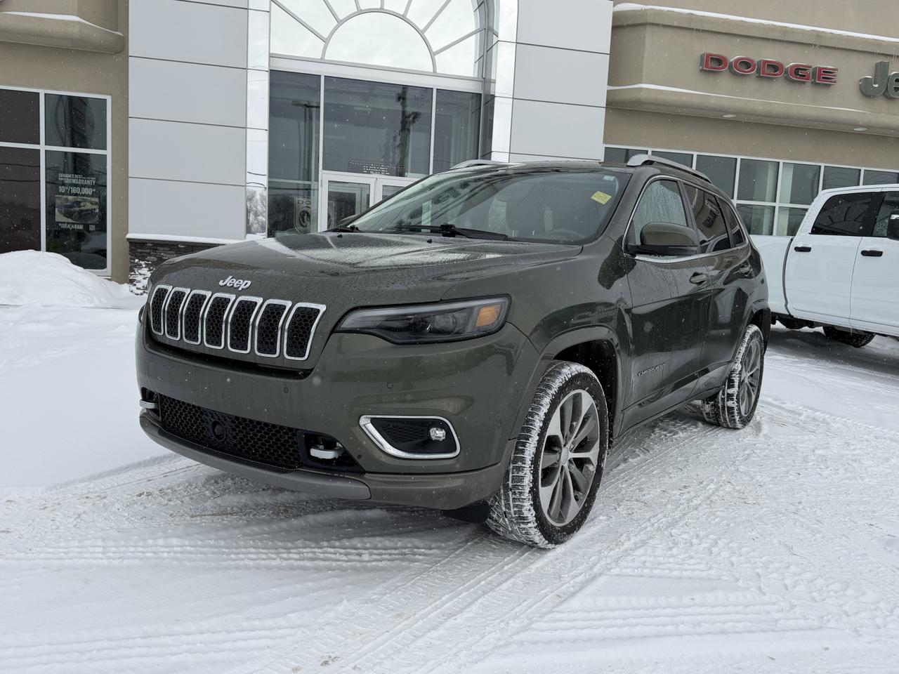 2019 Jeep Cherokee Overland 4x4 | V6 Pentastar | Leather | Heated Vented Seats | Pano Sunroof | NAV | Remote Start Redwater AB