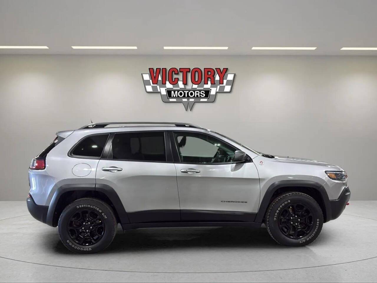 2019 Jeep Cherokee Trailhawk 4x4 4dr SUV Lake Orion MI