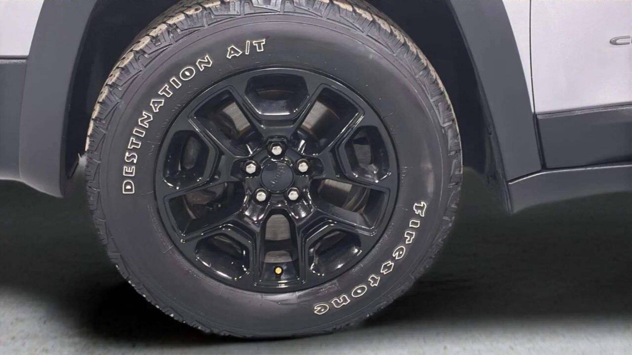 2019 Jeep Cherokee Trailhawk 4x4 4dr SUV Lake Orion MI