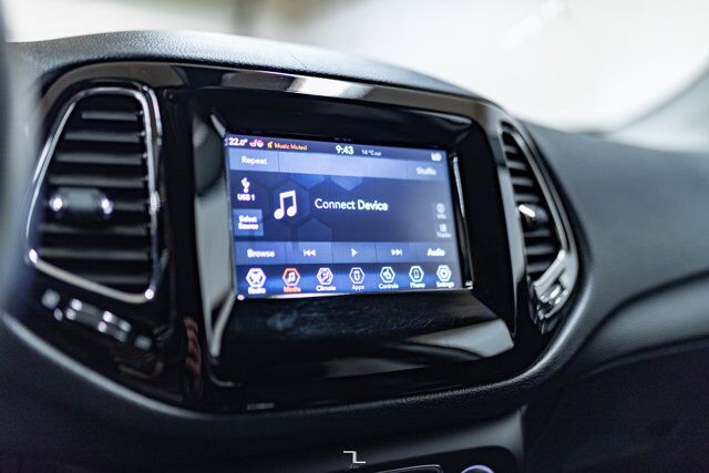 2019 Jeep Compass 4x4 North BCam Red Deer AB