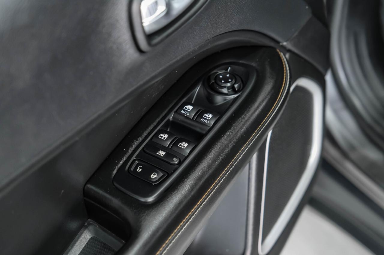 2019 Jeep Compass LATITUDE AUTOMATIC LEATHER/CLOTH SEATS REAR CAMERA KEYLESS START BLUETOOTH Carrollton TX