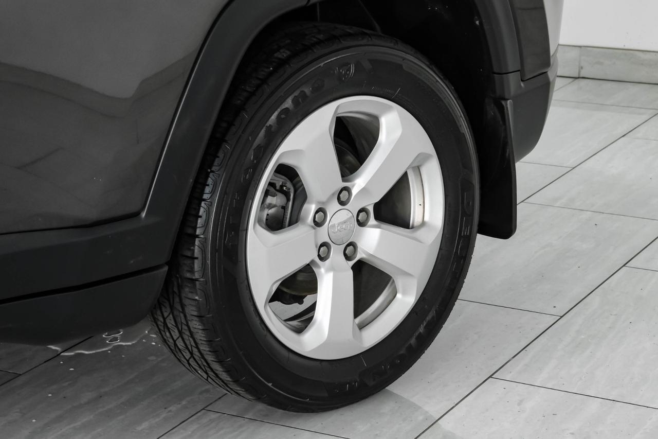 2019 Jeep Compass LATITUDE AUTOMATIC LEATHER/CLOTH SEATS REAR CAMERA KEYLESS START BLUETOOTH Carrollton TX