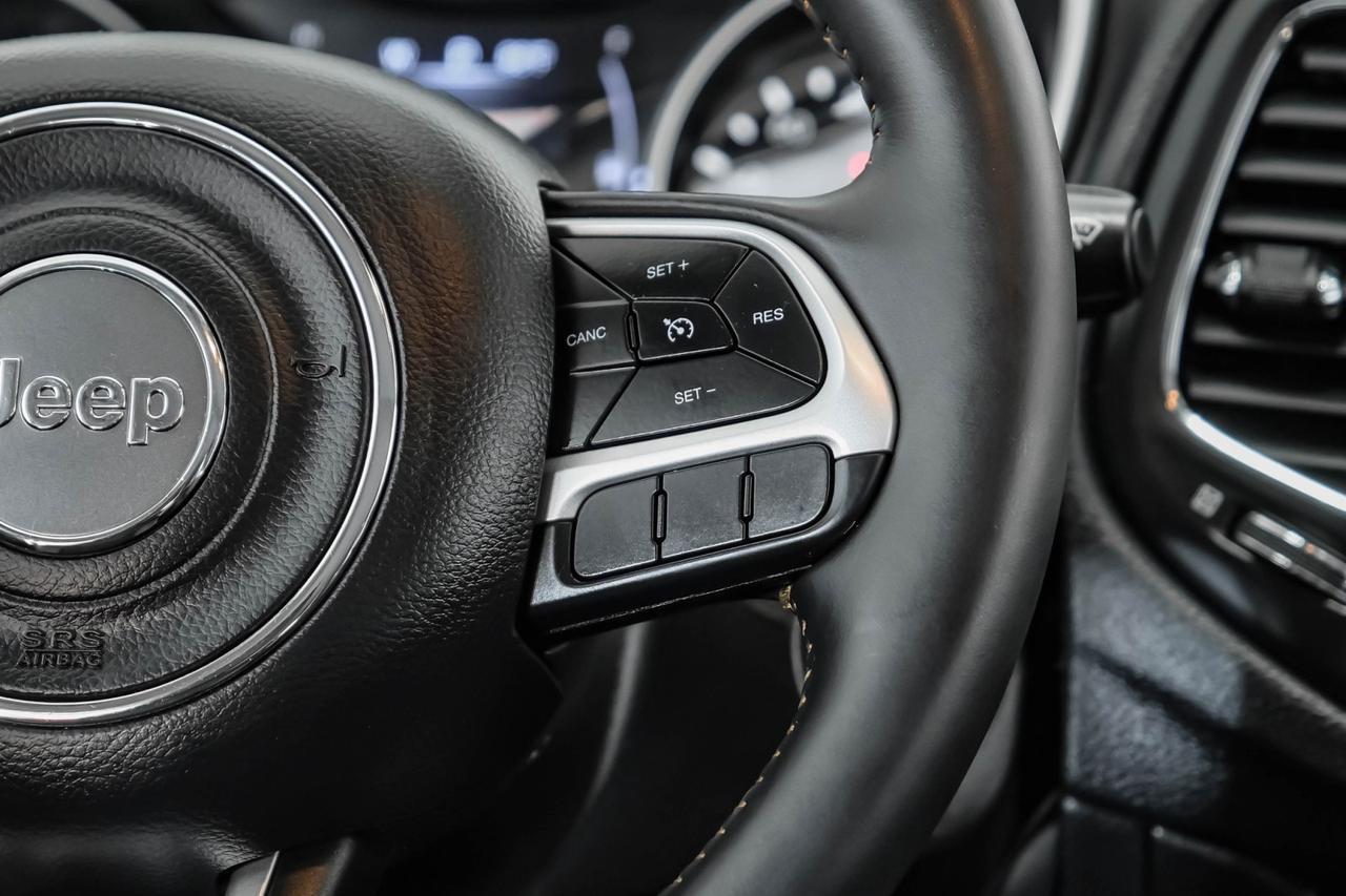 2019 Jeep Compass LATITUDE AUTOMATIC LEATHER/CLOTH SEATS REAR CAMERA KEYLESS START BLUETOOTH Carrollton TX