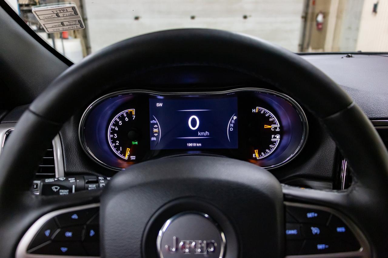 2019 Jeep Grand Cherokee 4x4 Altitude Leather Nav BCam Red Deer AB
