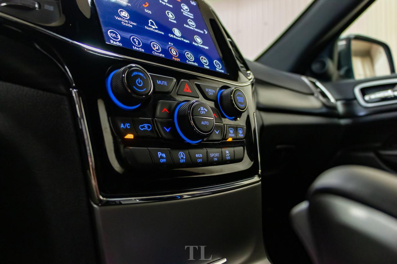 2019 Jeep Grand Cherokee 4x4 Altitude Leather Nav BCam Red Deer AB