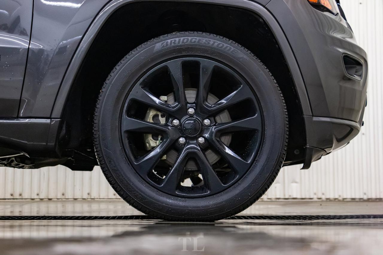 2019 Jeep Grand Cherokee 4x4 Altitude Leather Nav BCam Red Deer AB