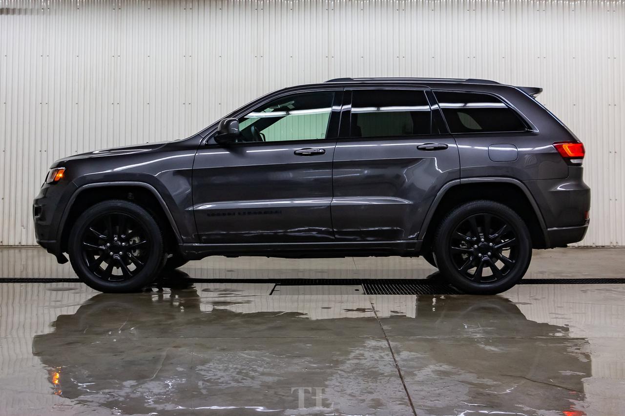 2019 Jeep Grand Cherokee 4x4 Altitude Leather Nav BCam Red Deer AB