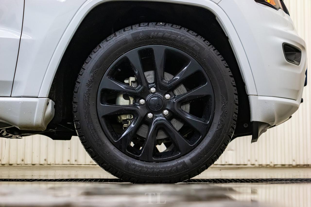 2019 Jeep Grand Cherokee 4x4 Altitude Leather Nav BCam Red Deer AB