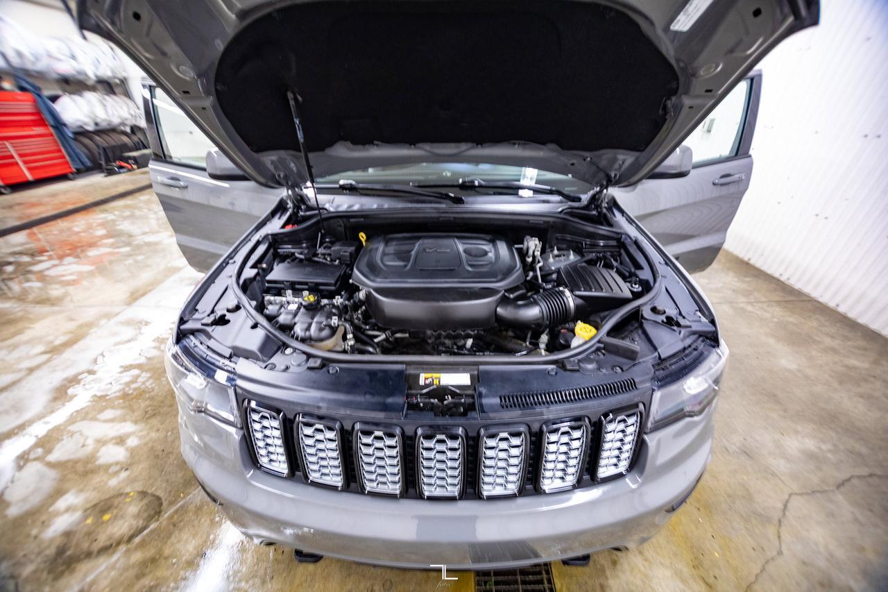 2019 Jeep Grand Cherokee 4x4 Altitude Leather Nav BCam Red Deer AB