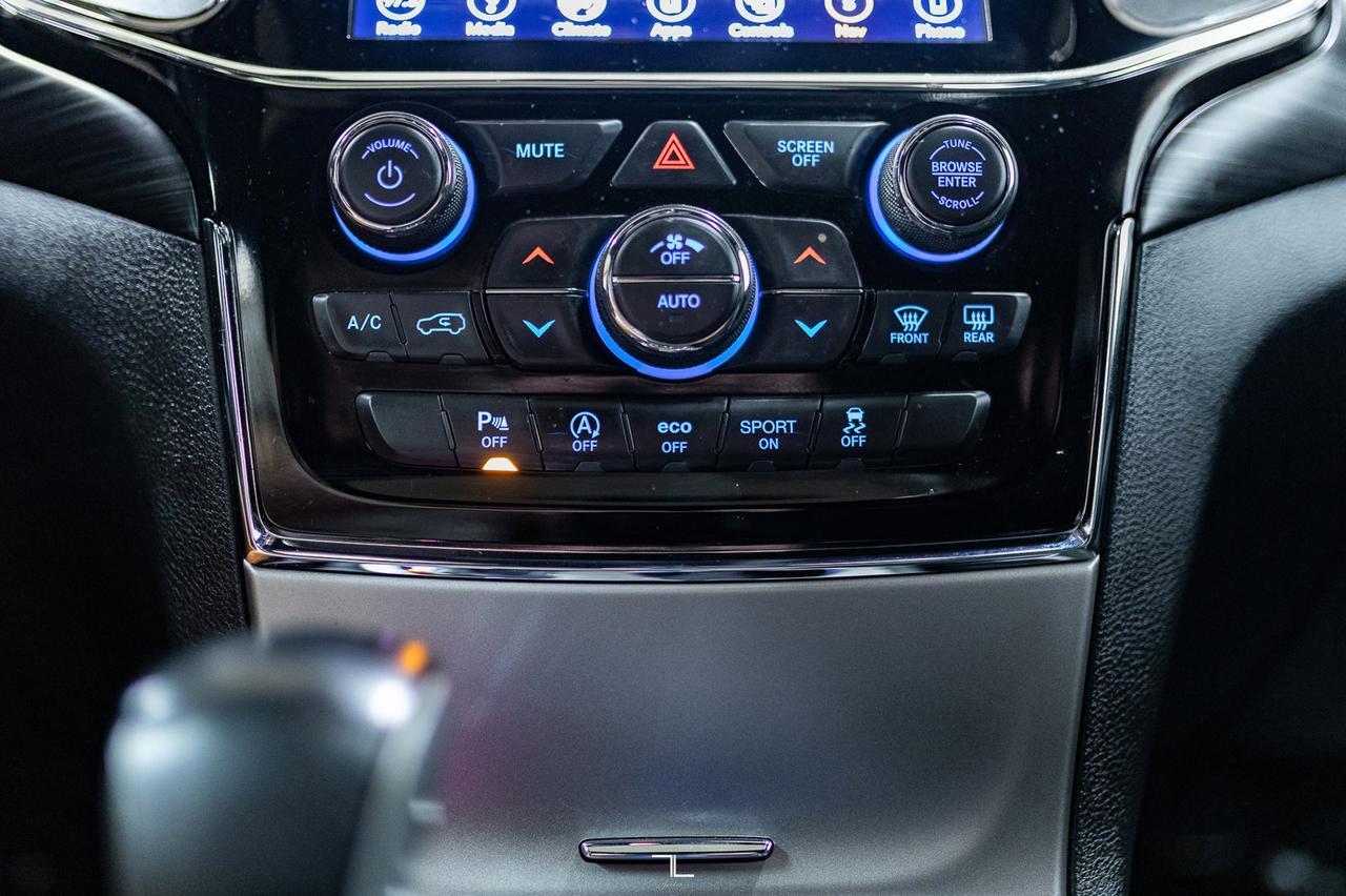 2019 Jeep Grand Cherokee 4x4 Altitude Leather Roof Nav BCam Red Deer AB