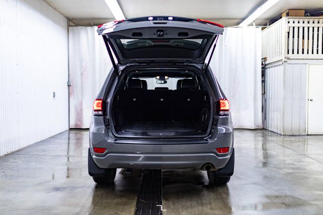 2019 Jeep Grand Cherokee 4x4 Altitude Leather Roof Nav BCam Red Deer AB