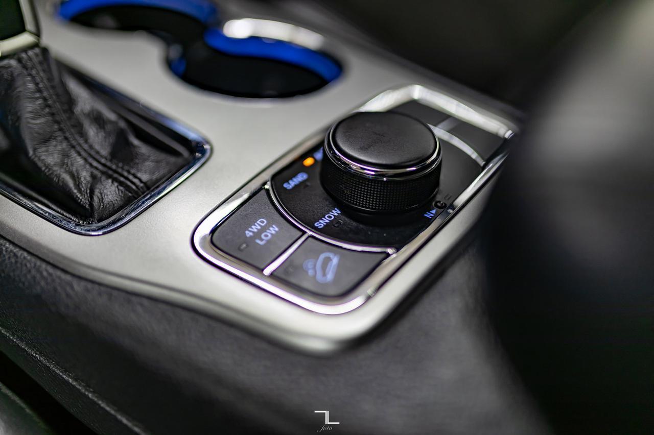 2019 Jeep Grand Cherokee 4x4 Altitude Leather Roof Nav BCam Red Deer AB