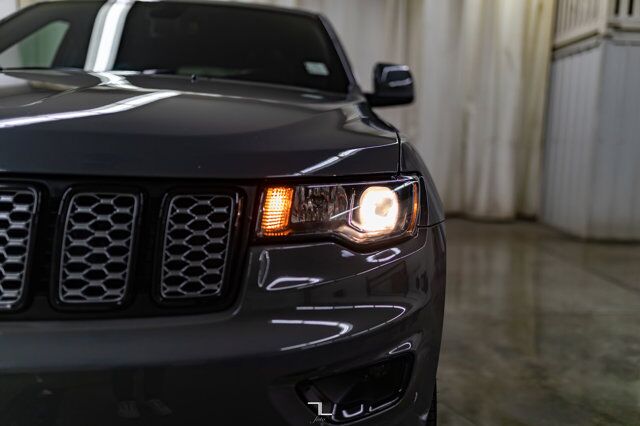 2019 Jeep Grand Cherokee 4x4 Altitude Leather Roof Nav BCam Red Deer AB