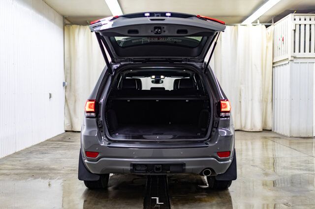 2019 Jeep Grand Cherokee 4x4 Altitude Leather Roof Nav BCam Red Deer AB