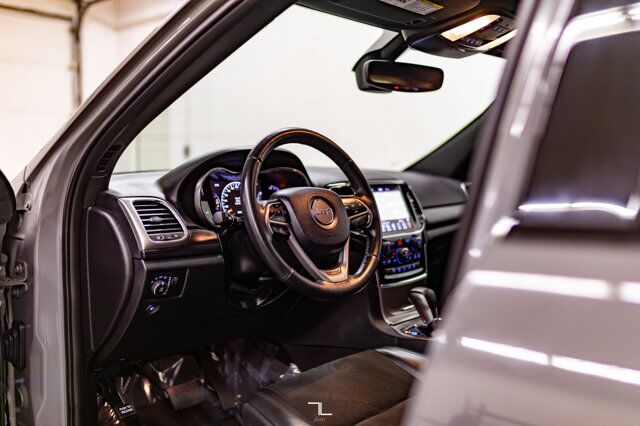 2019 Jeep Grand Cherokee 4x4 Altitude Leather Roof Nav BCam Red Deer AB