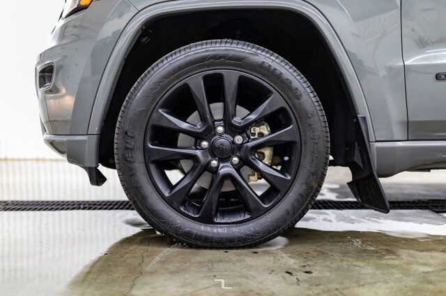 2019 Jeep Grand Cherokee 4x4 Altitude Leather Roof Nav BCam Red Deer AB