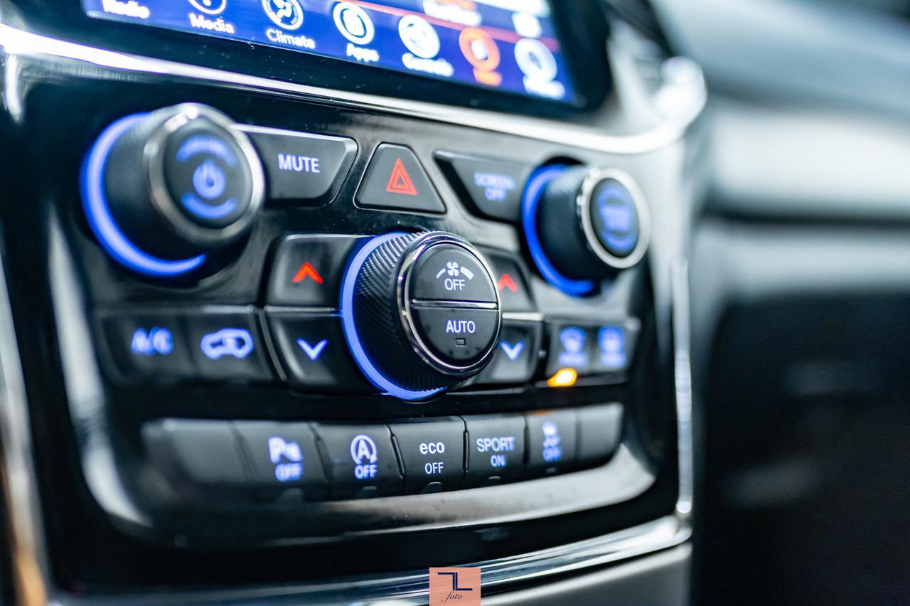 2019 Jeep Grand Cherokee 4x4 Altitude Leather Roof Nav BCam Red Deer AB