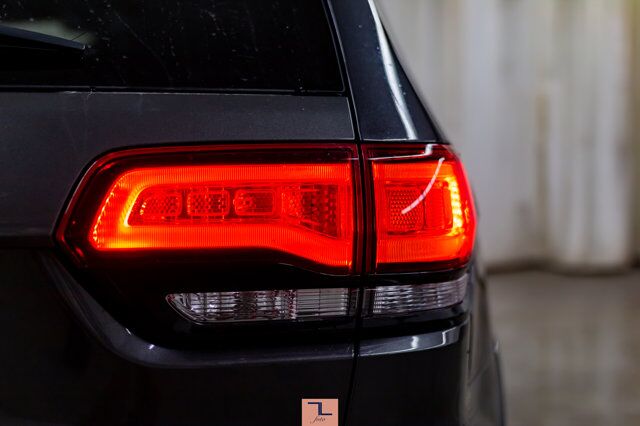 2019 Jeep Grand Cherokee 4x4 Altitude Leather Roof Nav BCam Red Deer AB