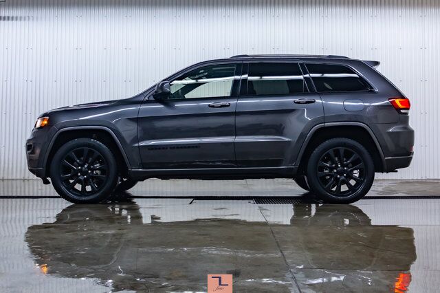 2019 Jeep Grand Cherokee 4x4 Altitude Leather Roof Nav BCam Red Deer AB