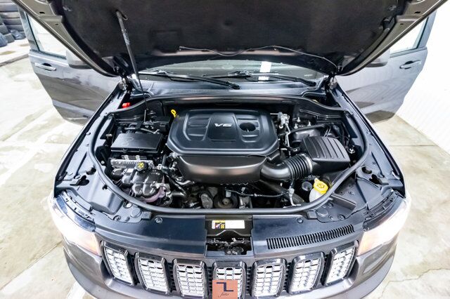 2019 Jeep Grand Cherokee 4x4 Altitude Leather Roof Nav BCam Red Deer AB