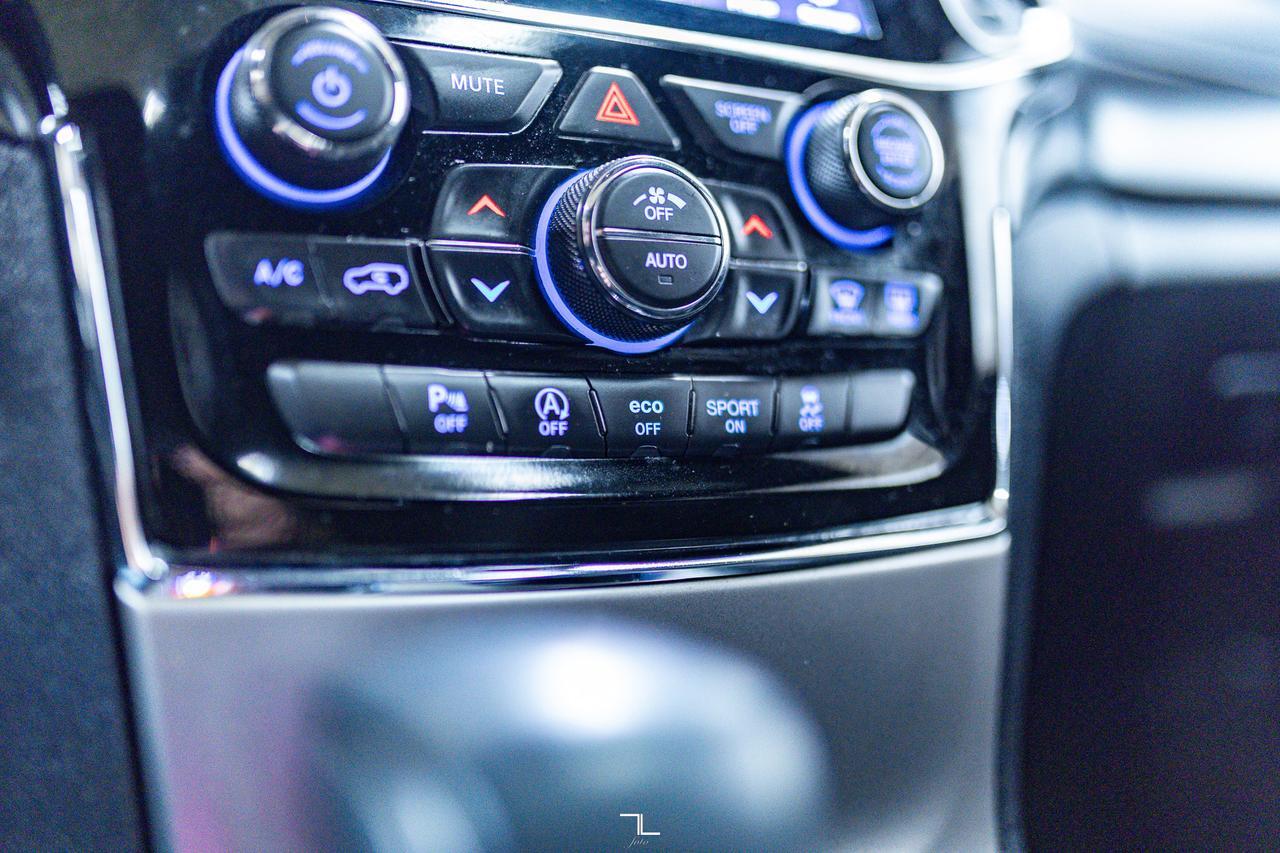 2019 Jeep Grand Cherokee 4x4 Altitude Leather Roof Nav BCam Red Deer AB