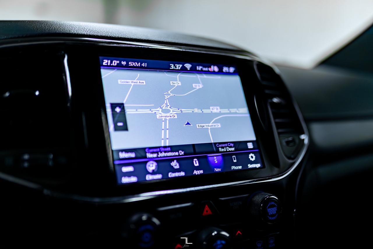 2019 Jeep Grand Cherokee 4x4 Altitude Leather Roof Nav BCam Red Deer AB