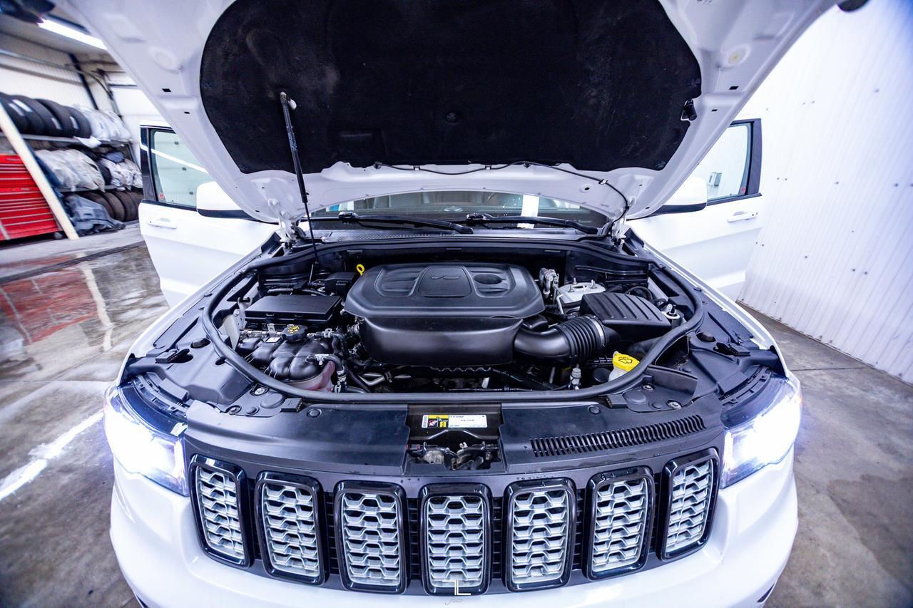 2019 Jeep Grand Cherokee 4x4 Altitude Leather Roof Nav BCam Red Deer AB