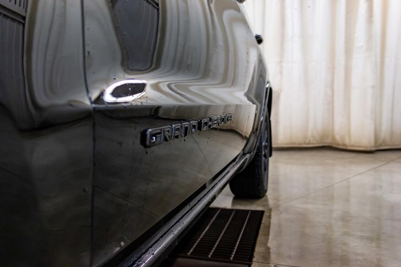 2019 Jeep Grand Cherokee 4x4 Altitude Leather Roof Nav Red Deer AB