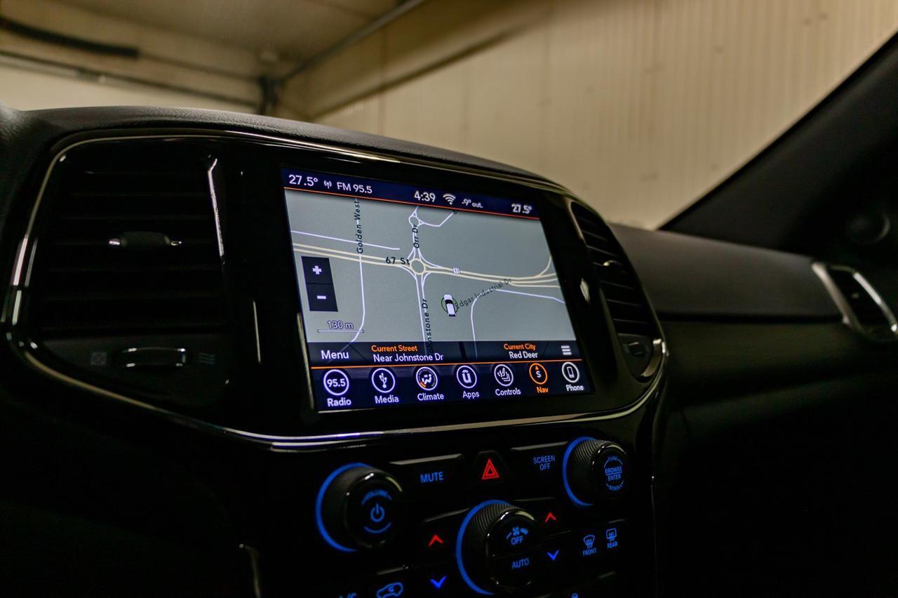 2019 Jeep Grand Cherokee 4x4 Altitude Leather Roof Nav Red Deer AB