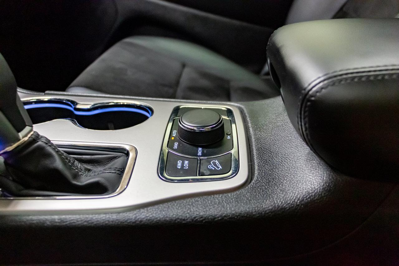 2019 Jeep Grand Cherokee 4x4 Altitude Leather Roof Nav Red Deer AB