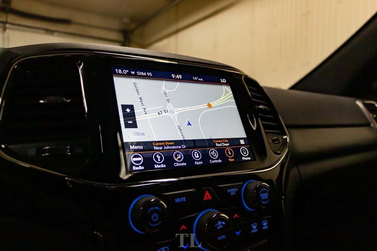 2019 Jeep Grand Cherokee 4x4 Laredo Altitude Leather Roof Nav BCam Red Deer AB