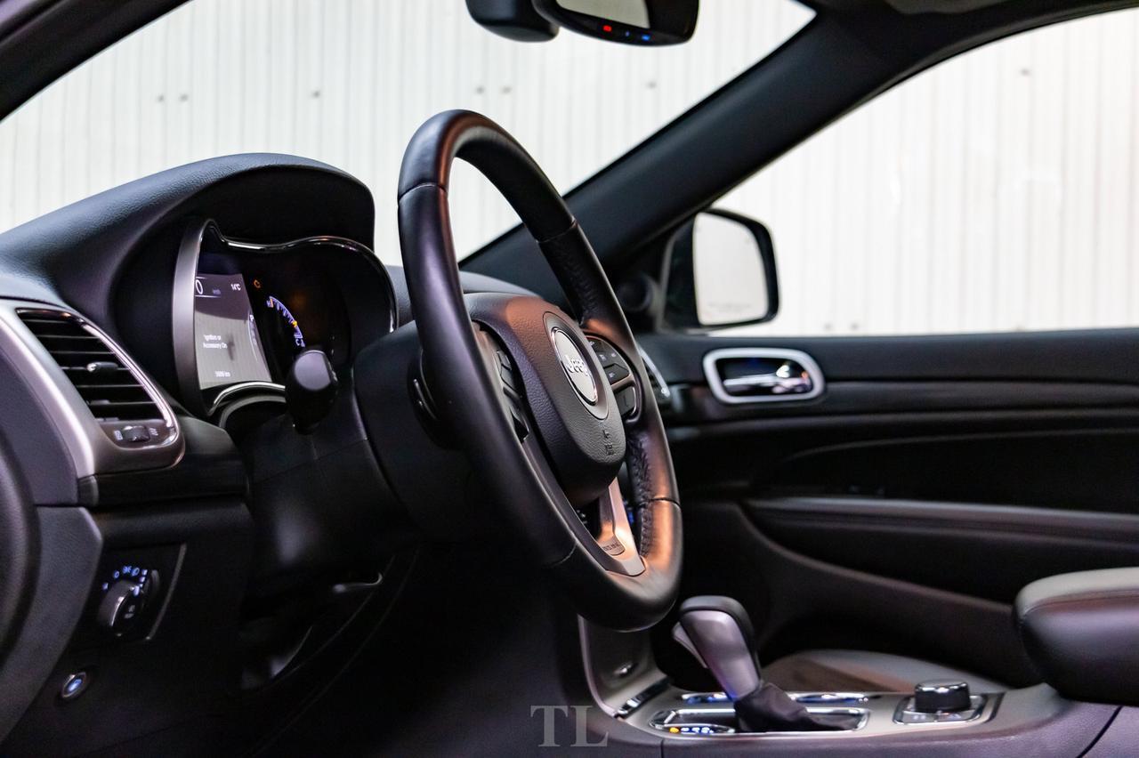 2019 Jeep Grand Cherokee 4x4 Laredo Altitude Leather Roof Nav BCam Red Deer AB