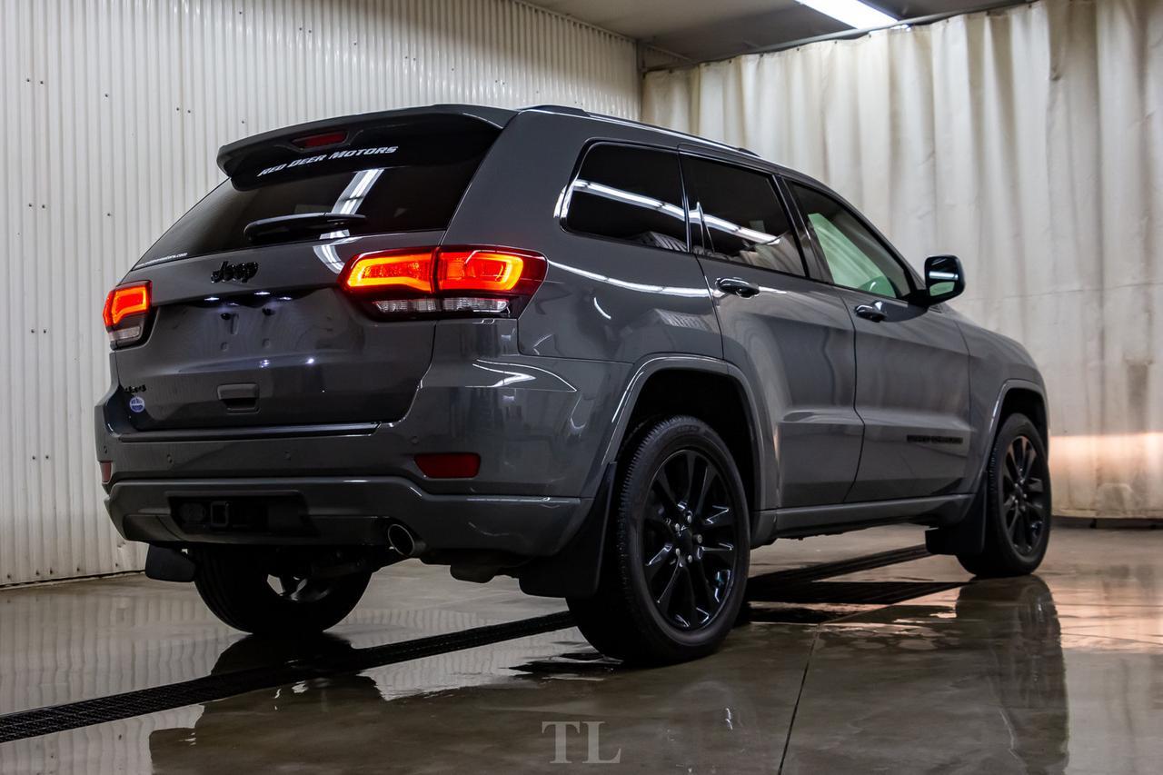 2019 Jeep Grand Cherokee 4x4 Laredo Altitude Leather Roof Nav BCam Red Deer AB