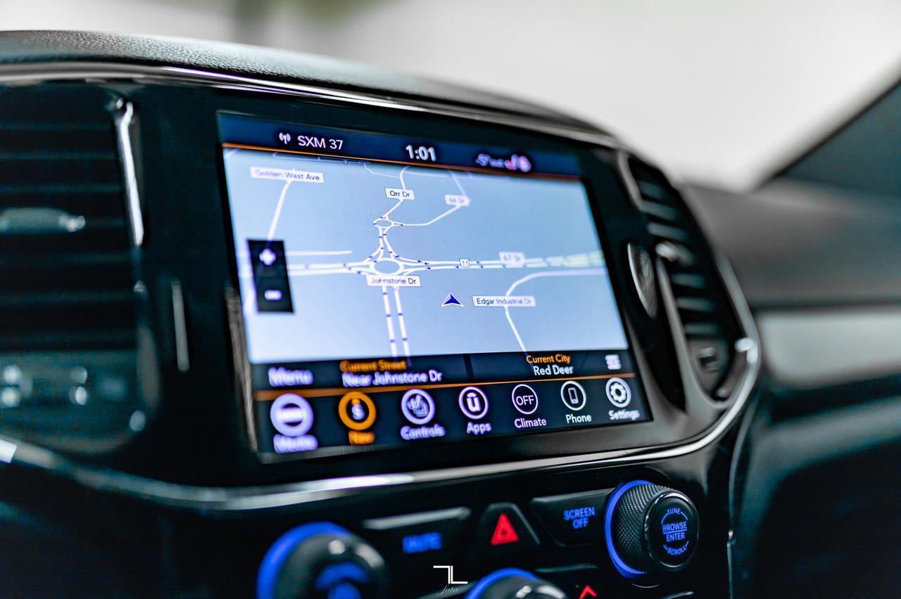 2019 Jeep Grand Cherokee 4x4 Laredo Altitude Leather Roof Nav Red Deer AB