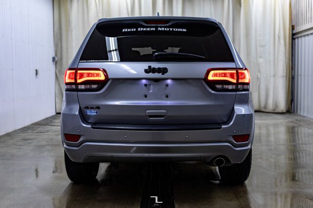 2019 Jeep Grand Cherokee 4x4 Laredo Altitude Leather Roof Nav Red Deer AB