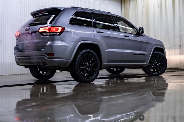 2019 Jeep Grand Cherokee 4x4 Laredo Altitude Leather Roof Nav Red Deer AB