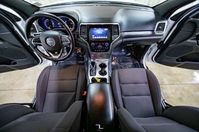 2019 Jeep Grand Cherokee 4x4 Laredo BCam Red Deer AB