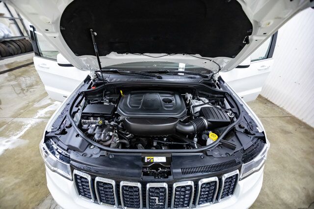 2019 Jeep Grand Cherokee 4x4 Laredo BCam Red Deer AB